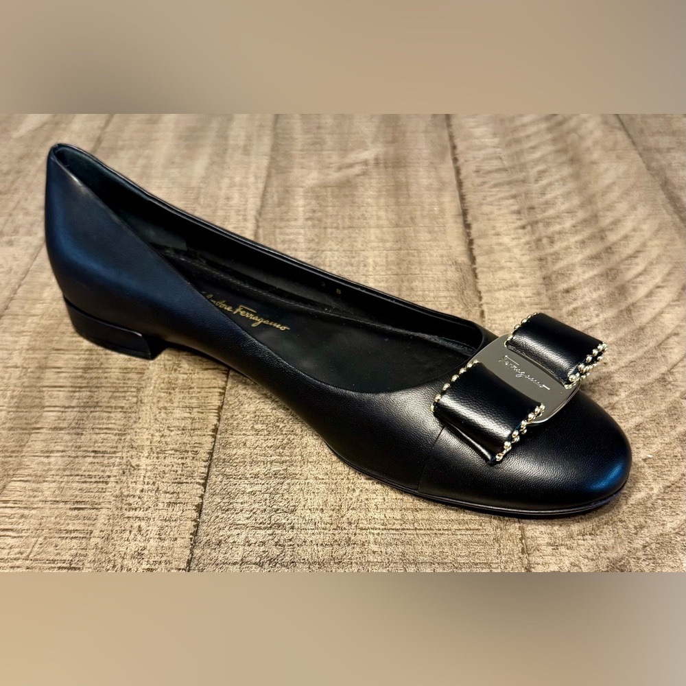 Ferragamo Varina Black Leather Ballet Flats with Gold Studs Size 9 New in Box